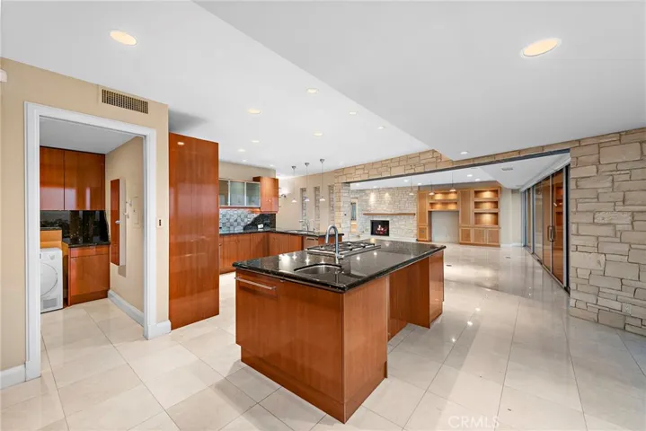 2801 Setting Sun, Corona Del Mar, California 92625
