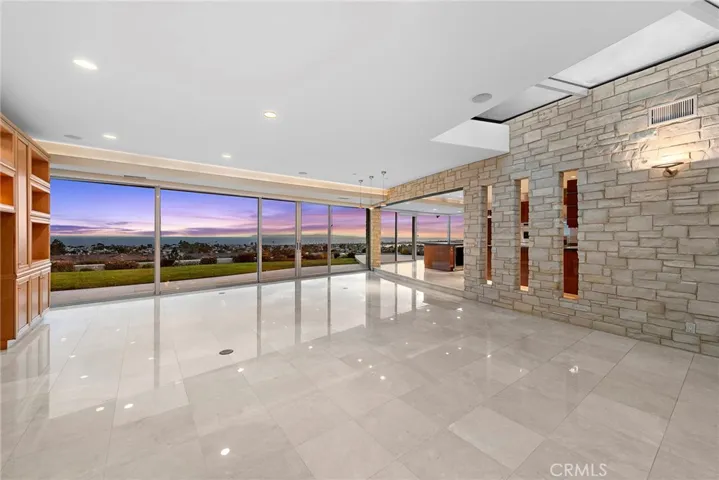 2801 Setting Sun, Corona Del Mar, California 92625