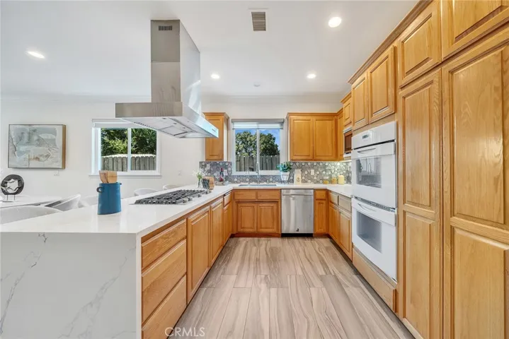 270 Grand Avenue, Monrovia, California 91016