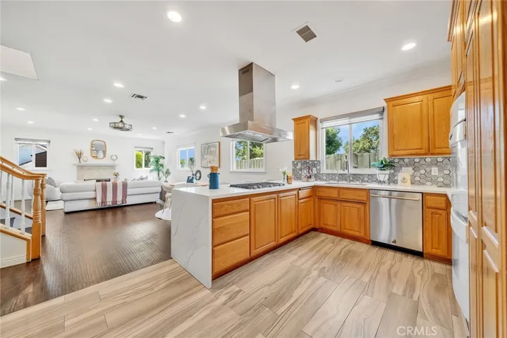 270 Grand Avenue, Monrovia, California 91016