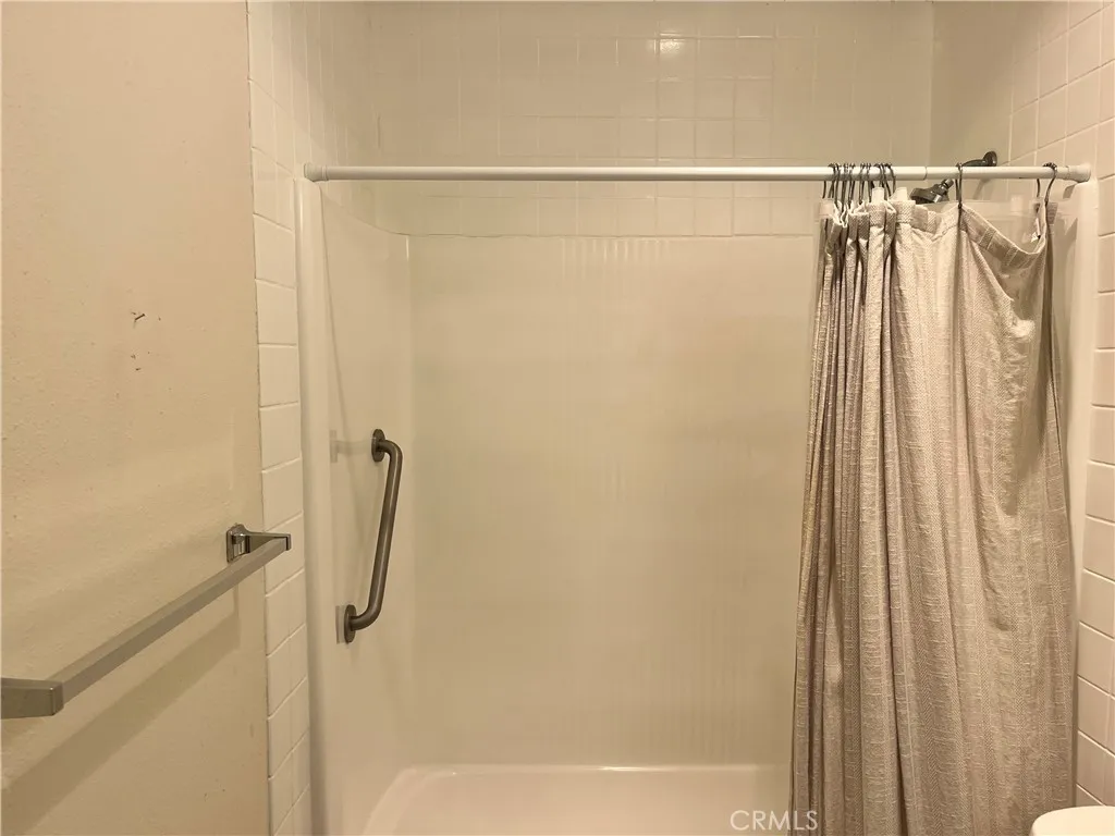 Tub/shower combo