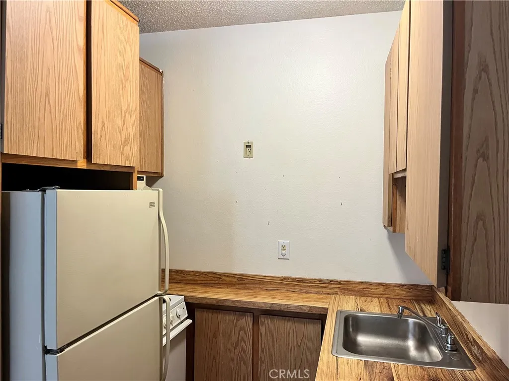 Refrigerator included