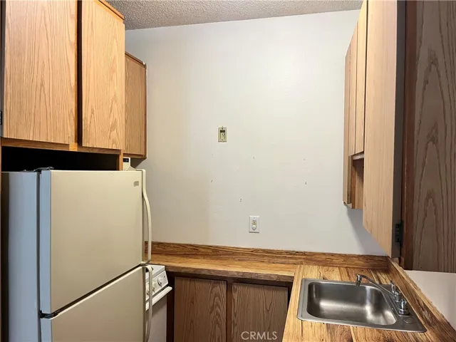 Refrigerator included