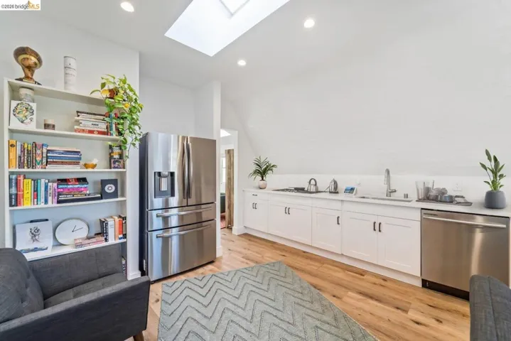 384 Euclid Ave, Oakland, California 94610