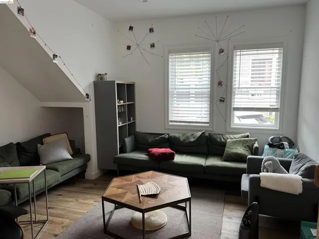 384 Euclid Ave, Oakland, California 94610