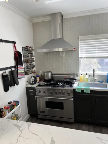 384 Euclid Ave, Oakland, California 94610