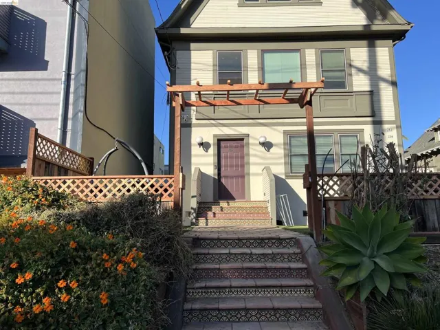 384 Euclid Ave, Oakland, California 94610