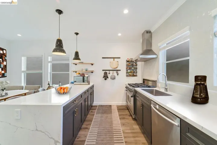 384 Euclid Ave, Oakland, California 94610