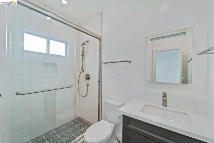384 Euclid Ave, Oakland, California 94610