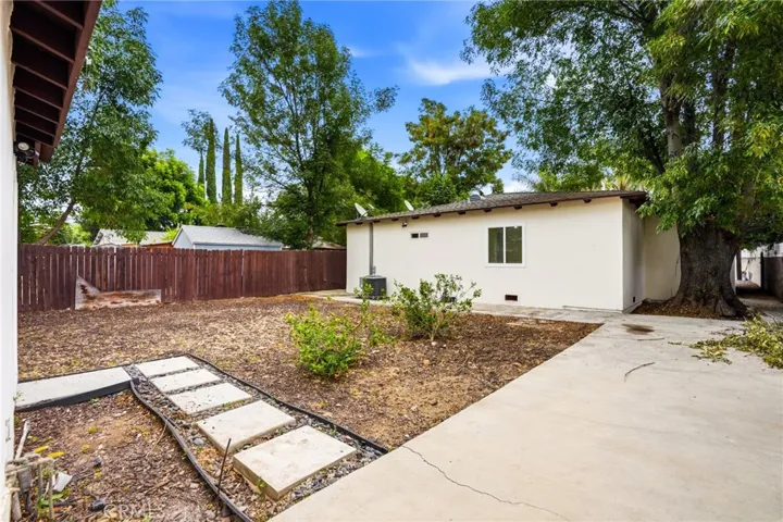 7015 Amigo, Reseda, California 91335