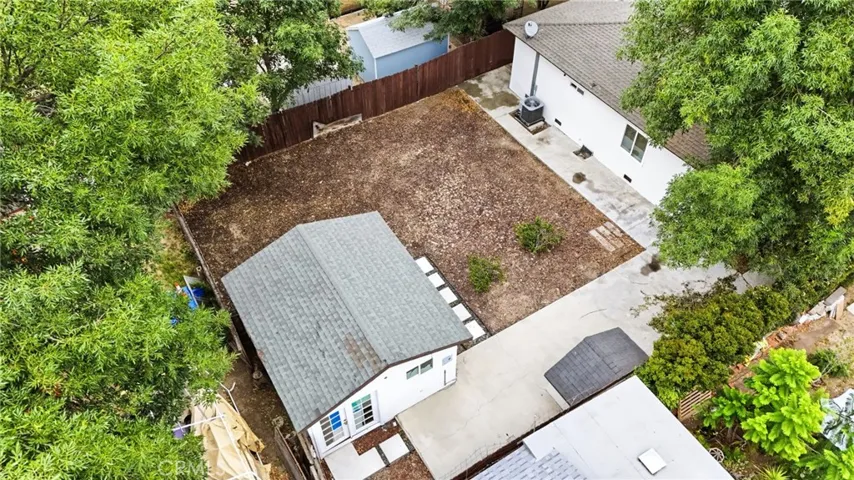 7015 Amigo, Reseda, California 91335