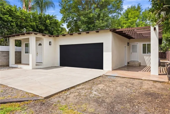 7015 Amigo, Reseda, California 91335