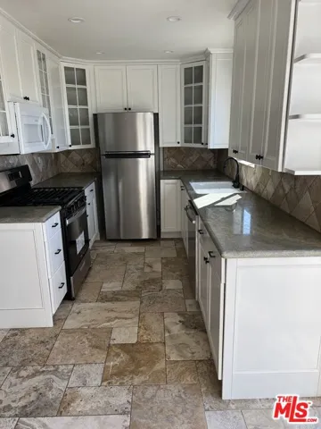 29239 Heathercliff Road 3, Malibu, California 90265