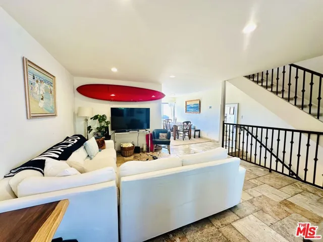 29239 Heathercliff Road 3, Malibu, California 90265