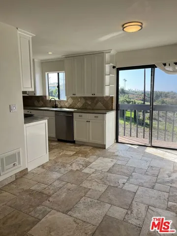 29239 Heathercliff Road 3, Malibu, California 90265