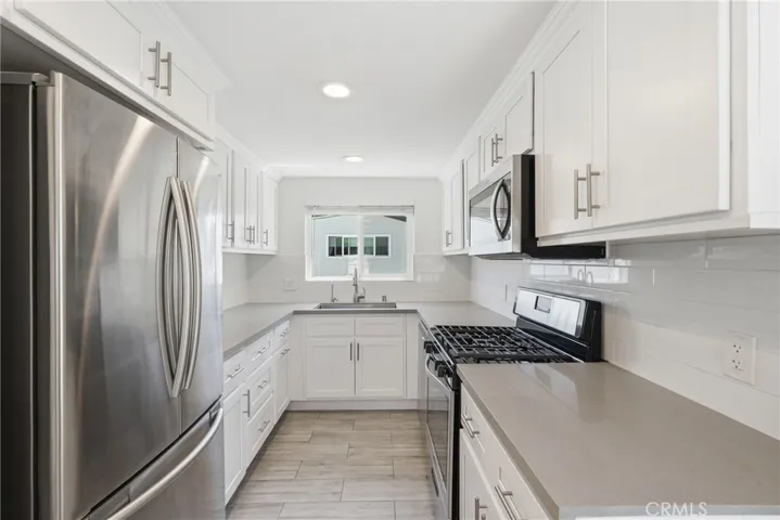 1224 24th, Santa Monica, California 90404