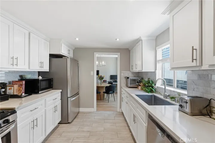 1224 24th, Santa Monica, California 90404