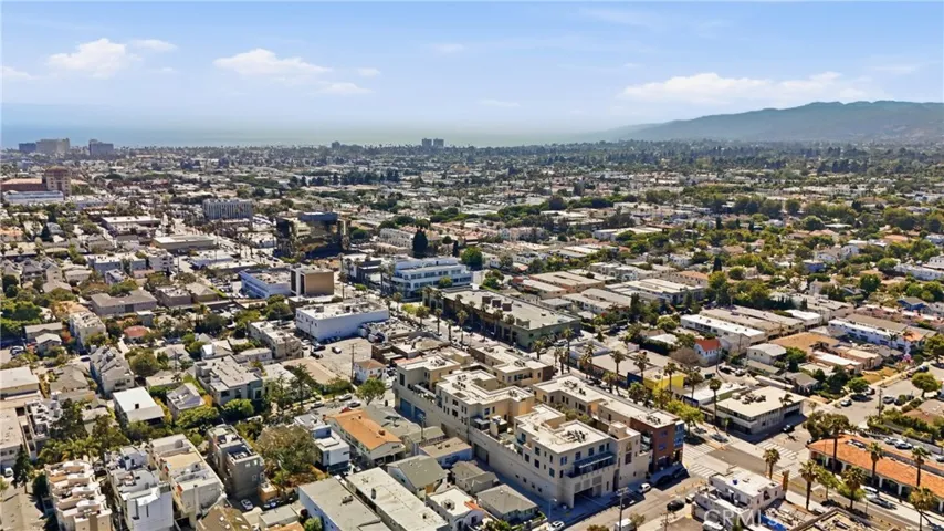 1224 24th, Santa Monica, California 90404
