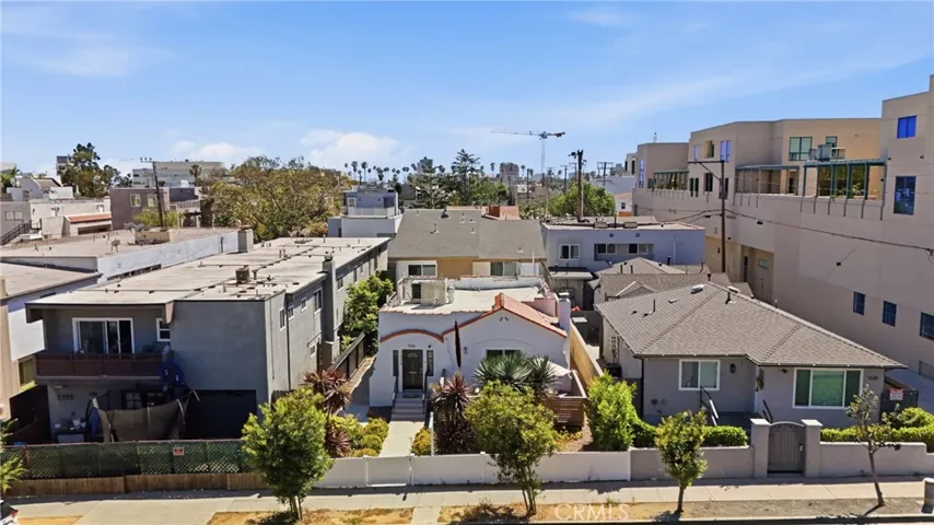 1224 24th, Santa Monica, California 90404