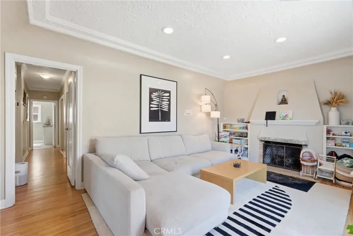 1224 24th, Santa Monica, California 90404
