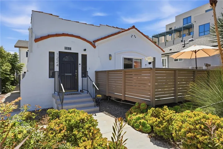 1224 24th, Santa Monica, California 90404