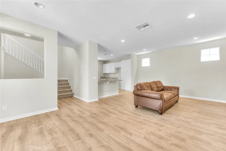Spacious living room