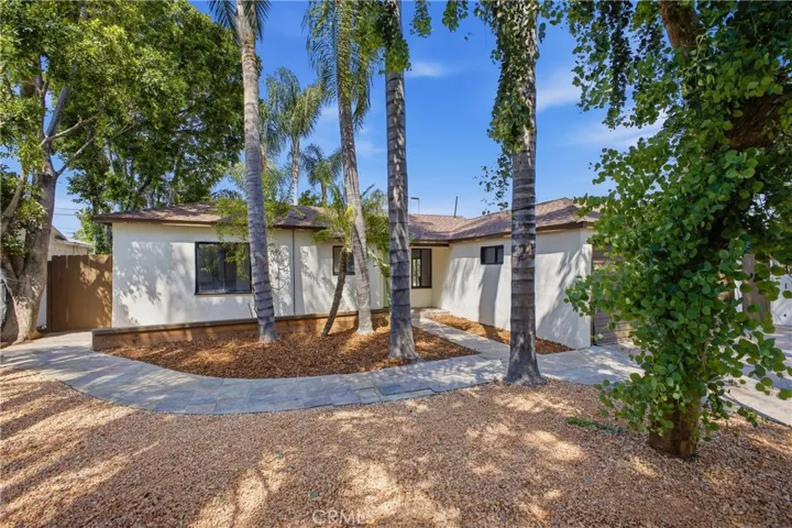 6845 Aura Avenue, Reseda, California 91335
