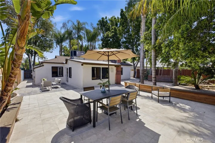 6845 Aura Avenue, Reseda, California 91335