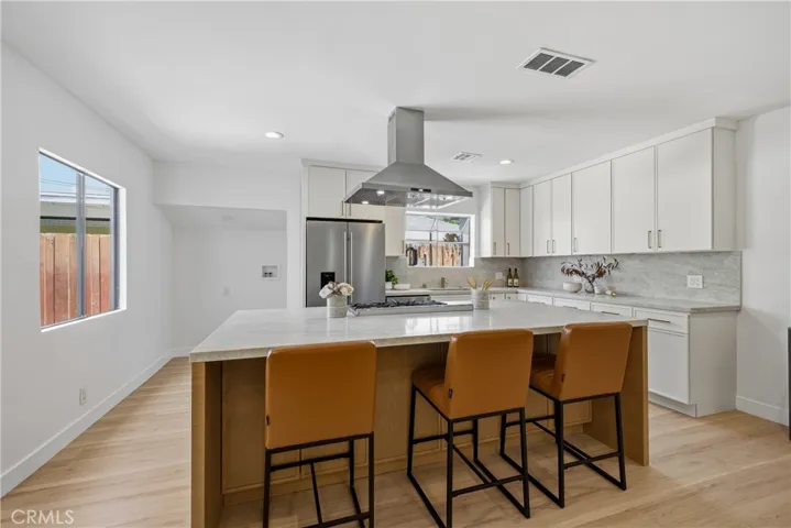 6845 Aura Avenue, Reseda, California 91335