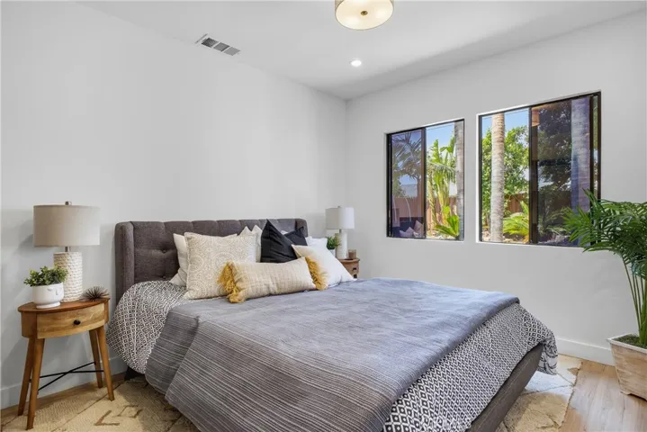 6845 Aura Avenue, Reseda, California 91335