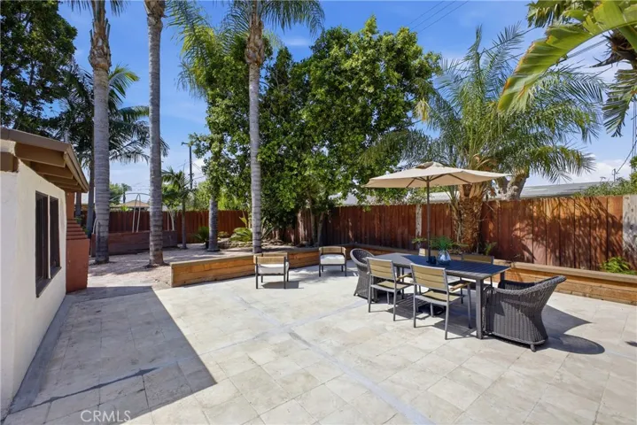 6845 Aura Avenue, Reseda, California 91335