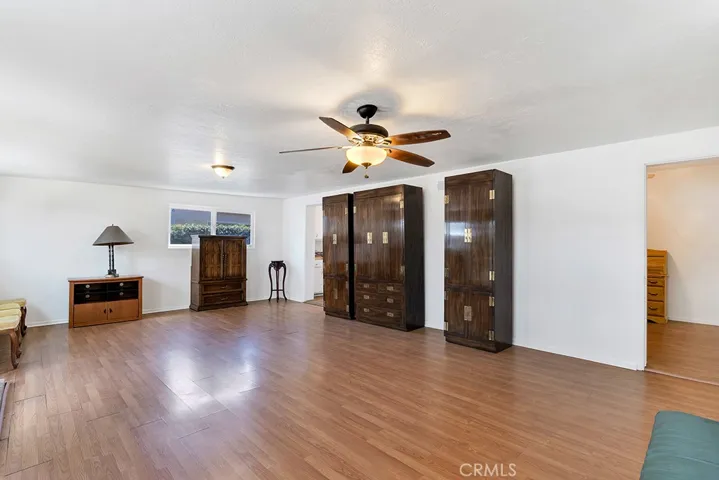 Bonus room leading to kitchen