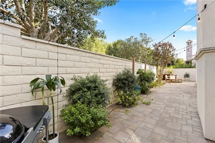 205 Mantle, Irvine, California 92618