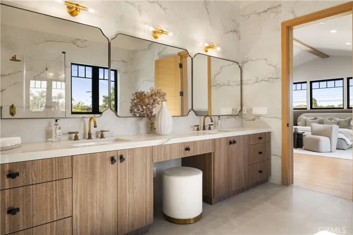 1658 5th, Manhattan Beach, California 90266