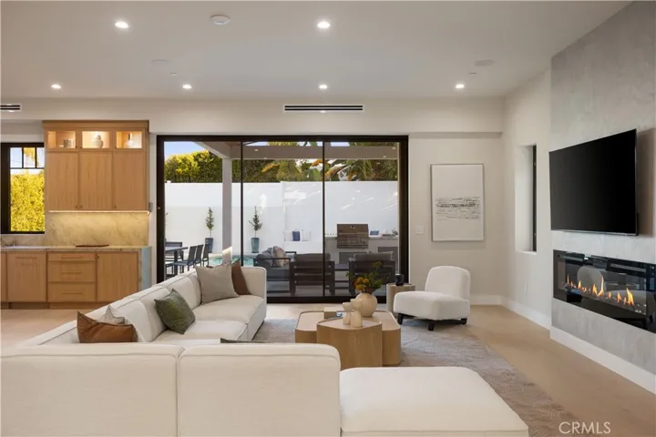 1658 5th, Manhattan Beach, California 90266