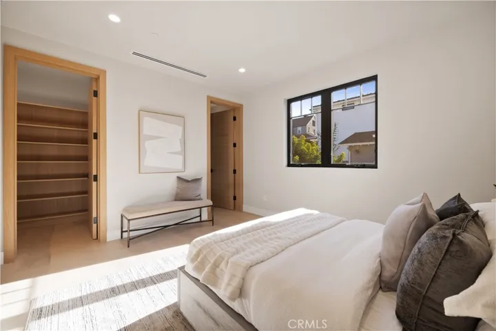 1658 5th, Manhattan Beach, California 90266