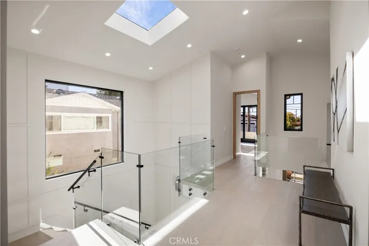 1658 5th, Manhattan Beach, California 90266