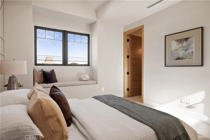 1658 5th, Manhattan Beach, California 90266