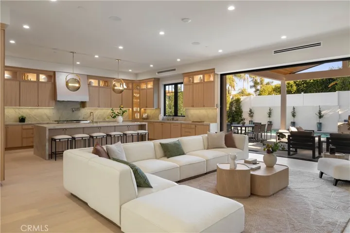 1658 5th, Manhattan Beach, California 90266