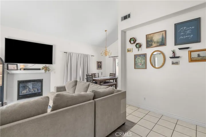 12768 Berrydale, Victorville, California 92392