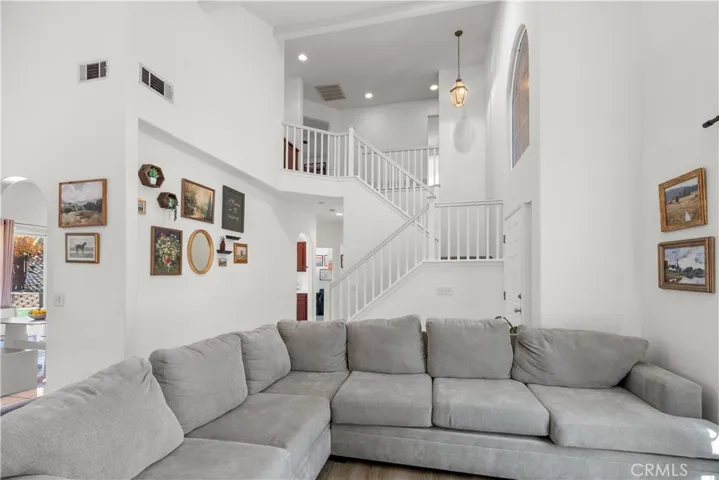 12768 Berrydale, Victorville, California 92392