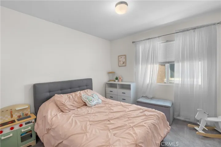 12768 Berrydale, Victorville, California 92392
