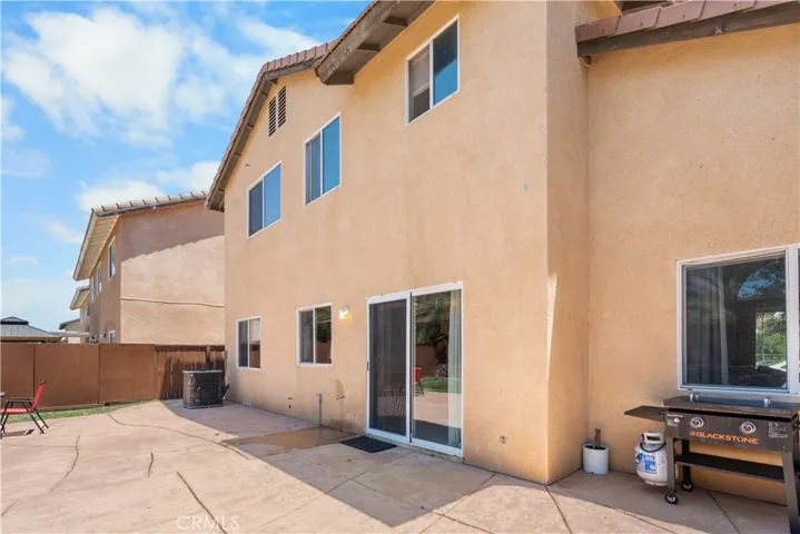 12768 Berrydale, Victorville, California 92392
