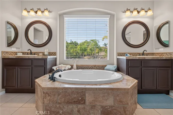 1268 Las Ventanas, Riverside, California 92508