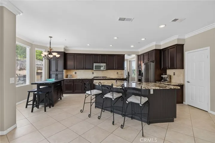 1268 Las Ventanas, Riverside, California 92508