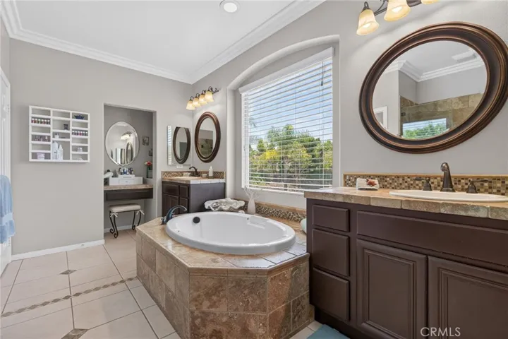 1268 Las Ventanas, Riverside, California 92508