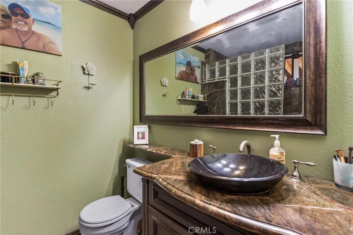 Primary En Suite Full Bath
