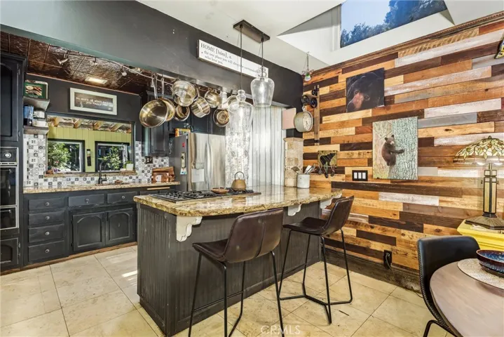 Kitchen/Dining with Breakfast and Coffee Bars