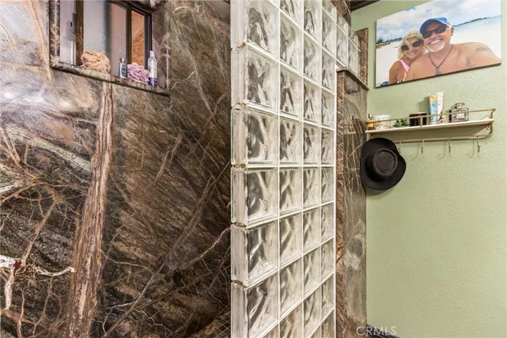 Primary En Suite Full Bath