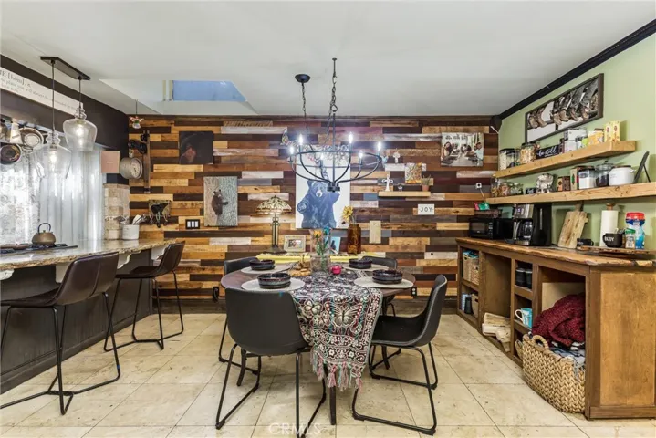 Kitchen/Dining with Breakfast and Coffee Bars
